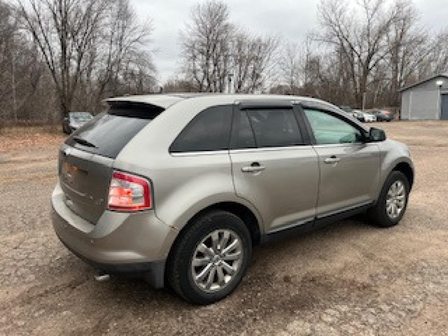 2008 GRAY FORD EDGE LIMITED (2FMDK49C08B) with an 3.5L engine, Automatic transmission, located at 17255 hwy 65 NE, Ham Lake, MN, 55304, 0.000000, 0.000000 - Photo#4